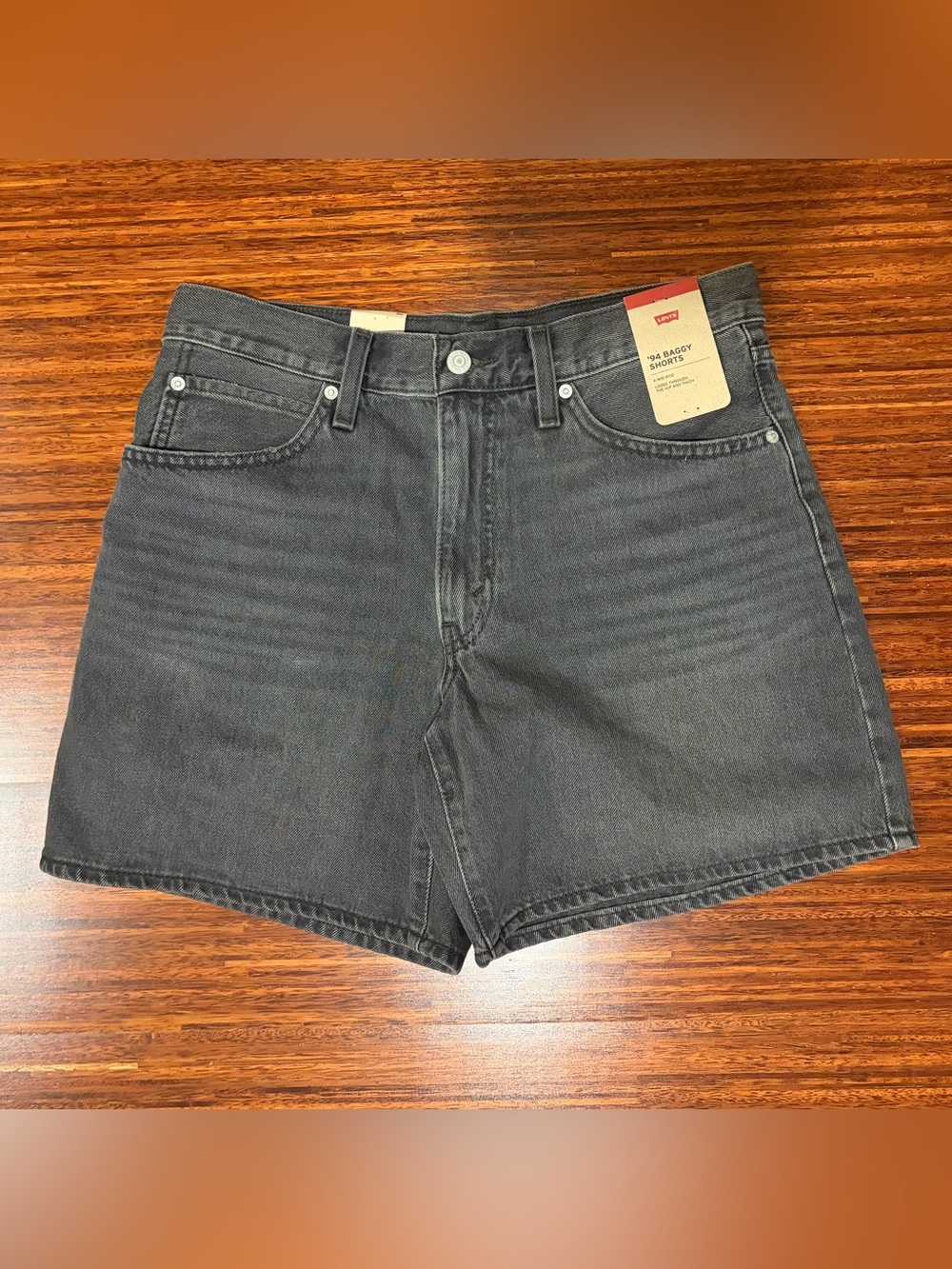 NWT Women’s Levi’s '94 Baggy Denim Shorts in Washed Black size 30